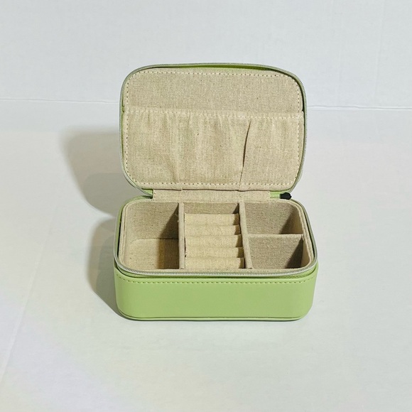 LOUENHIDE Mint Green Leather Jewelry Case - Picture 4 of 16